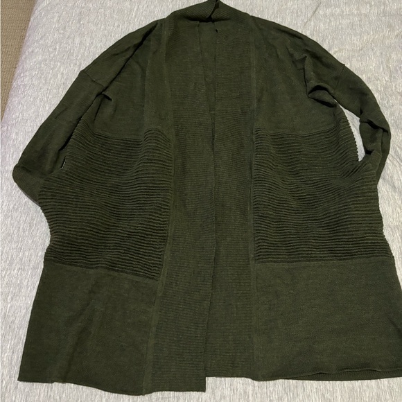 Lululemon Sit In Lotus Wrap II Heathered Dark Olive Size 2 - Picture 7 of 9